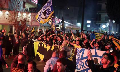 Η εντυπωσιακή πορεία των οπαδών ΑΕΚ και Μαρσέιγ στην OPAP Arena