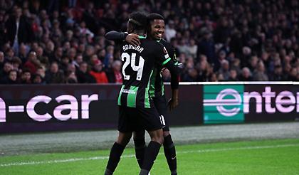 Κράτησε στα χαμηλά τον Άγιαξ και έπιασε κορυφή η Μπράιτον - Η βαθμολογία στον όμιλο της ΑΕΚ