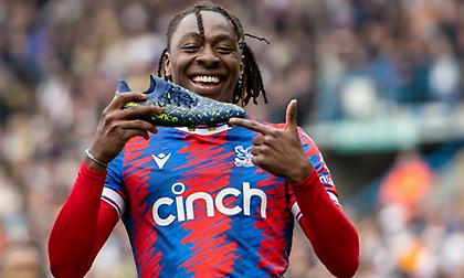 «Έδεσε» τον Έζε μέχρι το 2027 η Κρίσταλ Πάλας!