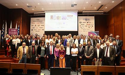 Η ΕΟΕ τίμησε τους αθλητές-γονείς που προκρίθηκαν  στους Ολυμπιακούς Αγώνες «Παρίσι 2024»