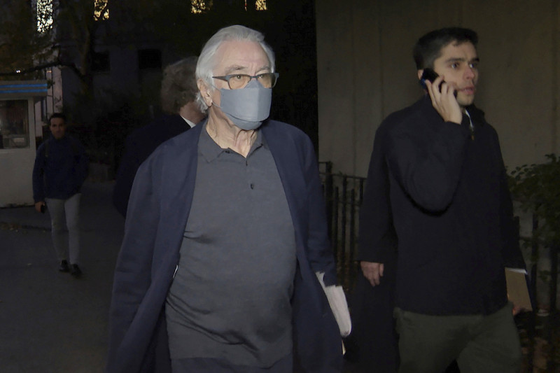 Robert De Niro: Η εταιρεία του θα πληρώσει 1,2 εκατ. δολάρια στην πρώην βοηθό του