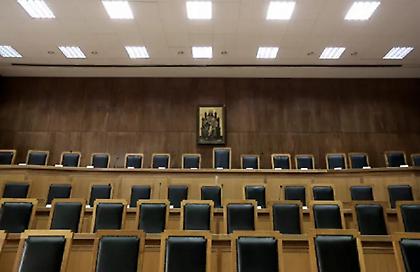 Αναβιώνει η άγρια δολοφονία του καρδιολόγου στην Κρήτη: Στο εδώλιο ξανά η χήρα και ο εραστής της