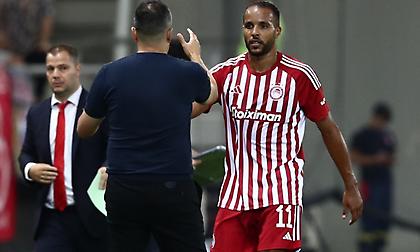 Μαρτίνεθ: «Παραμένει εξαιρετικός αρχηγός ο Ελ Αραμπί, παρότι παίζει λίγο - Ο ίδιος το ζήτησε για Ολυμπιακό Β»