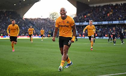 Σόκαρε την Τότεναμ με δύο γκολ στις καθυστερήσεις και «χρυσή αλλαγή» Σαράμπια η απίθανη Γουλβς!