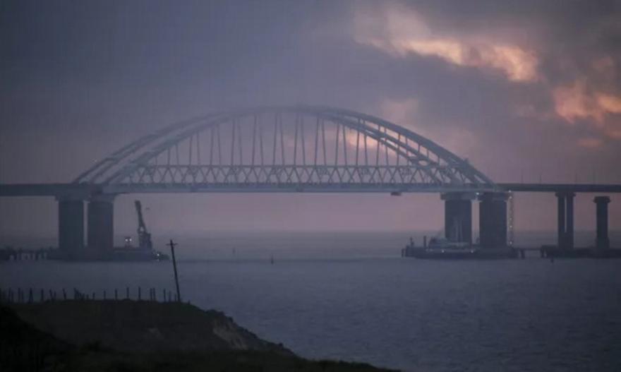 Ουκρανία: Δύο ρωσικά αποβατικά σκάφη βυθίστηκαν από ουκρανικά USV στην Κριμαία