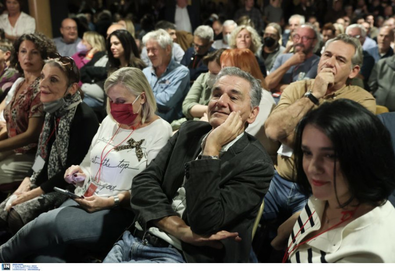 ΣΥΡΙΖΑ: Αποχώρησαν από την ΚΕ Έφη Αχτσιόγλου, Διονύσης Τεμπονέρας και «Ομπρέλα»