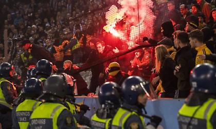 Φωτιές, συναγερμοί και κούπα: Το σήκωσε μετά από άκρως επεισοδιακό... τελικό πρωταθλήματος η Μάλμε!