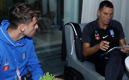 Το «καλωσόρισμα» Πογέτ και των παικτών της Εθνικής στον Βαγιαννίδη