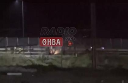 Φωτιά σε κάδους κοντά στον καταυλισμό για τον θάνατο του 17χρονου από αστυνομικό