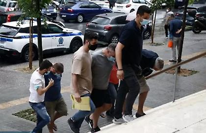 Θεσσαλονίκη: Ισόβια στους 4 Βρετανούς για τα 300 κιλά κοκαϊνης