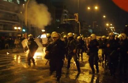 Νύχτα επεισοδίων για τον θάνατο του 17χρονου στη Βοιωτία