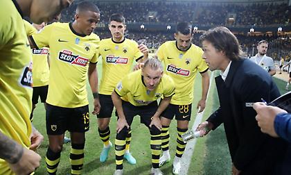 Τσακίρης: «Δεν υπάρχει διακοπή στην ΑΕΚ με Αλμέιδα που να μην πηγαίνει… αίμα, δάκρυα και ιδρώτας»