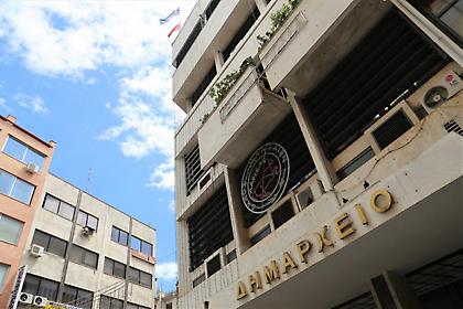 Λάρισα: Δικαστήριο δικαίωσε πολίτη για τροχαίο από λακκούβα -Έφεση από τον δήμο