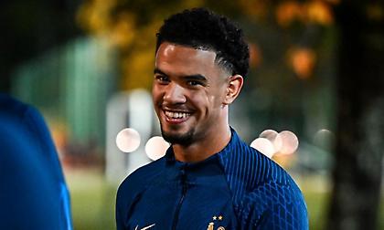 Έκανε ρεκόρ με τη Γαλλία, έβαλε... γκολ-φάουλ και βγήκε αναγκαστική αλλαγή στο 17' ο Ζαΐρ-Εμερί!