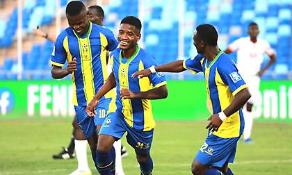 Σέρβιρε το διπλό στην Τανζανία ο Σαμάτα