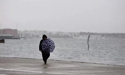 Κακοκαιρία για 48 ώρες με βροχές, καταιγίδες και πτώση της θερμοκρασίας σε όλη την Ελλάδα