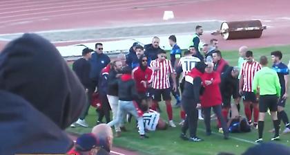 Άγρια επεισόδια στον αγώνα Ολυμπιακού Βόλου-Ρήγα Φεραίου: «Δεχθήκαμε απειλές από παράγοντα»!