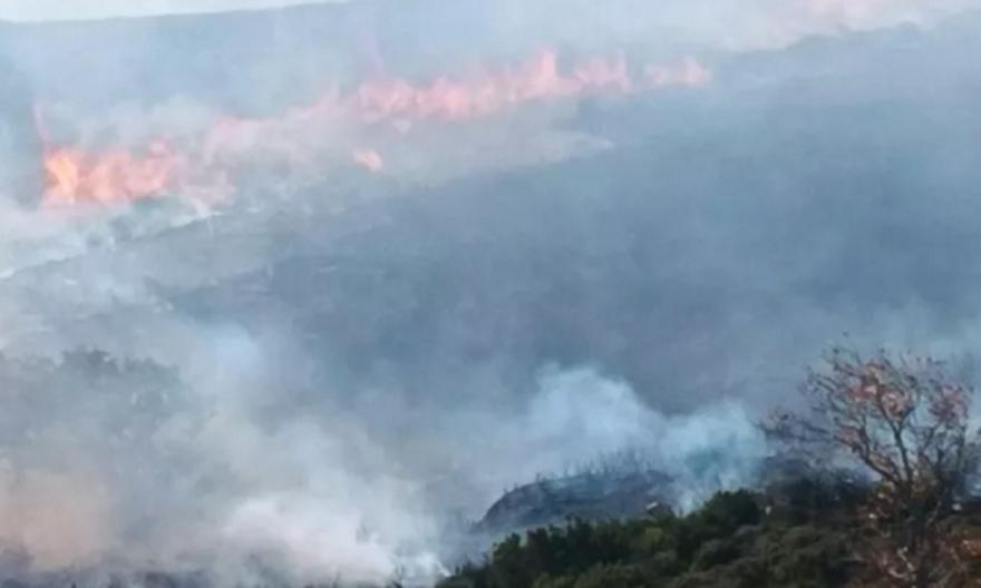 Κρήτη: Πύρινα μέτωπα φωτιάς σε Χανιά και Αστερούσια