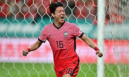 Συνελήφθη ο πρώην επιθετικός του Ολυμπιακού Χουάνγκ Ουί Τζο για ερωτικό βίντεο χωρίς τη συγκατάθεση της συντρόφου του!