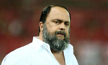 Μαρινάκης σε ΕΠΟ: «Βάλατε παίκτες μεγάλων πρωταθλημάτων να κάνουν προπόνηση σε βούρκο - Έχετε ξεφτιλίσει τα πάντα»!