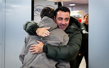 Το θερμό καλωσόρισμα του Τσάβι και των συμπαικτών του στον Γκάβι