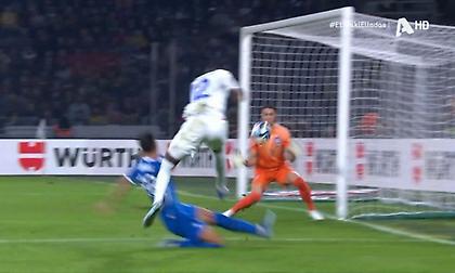 «Βολίδα» του Κολό Μουανί από δύσκολη θέση και 1-0 η Γαλλία