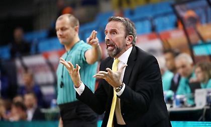 Πλάθα: «Μπορεί να είμαι ηλίθιος που δεν καταλαβαίνω γιατί παίξαμε ευρωπαϊκό ματς σε λιγότερο από 48 ώρες»