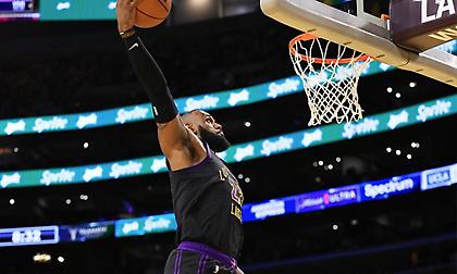 Καθάρισαν τους Τζαζ με μυθικό Λεμπρόν οι Λέικερς - Επιβίωσαν στη ματσάρα με τους Σίξερς οι Καβαλίερς