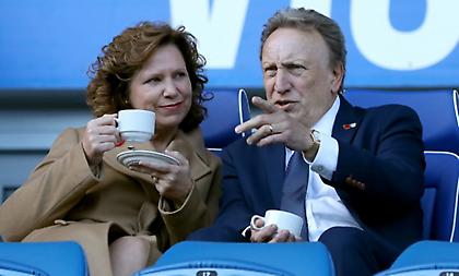 Όταν ο Γουόρνοκ έβαλε μπακ σε θέση σέντερ φορ λόγω... ονείρου που είδε η γυναίκα του & εκείνος έκανε χατ τρικ!