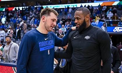 Η μαγική πάσα του Ντόντσιτς στο τρίποντο με τη μπάλα να περνάει κάτω από τα πόδια του Λεμπρόν