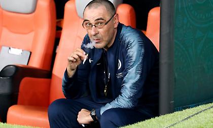 Σάρι για το ενδεχόμενο να εργαστεί στη Σαουδική Αραβία: «Θα μπορώ να καπνίζω εκεί;»