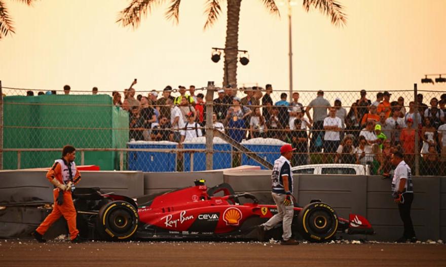 Formula 1: Τρομακτικό ατύχημα Σάινθ, κόκκινες σημαίες και ταχύτερος Λεκλέρ στο FP2 του Άμπου Ντάμπι