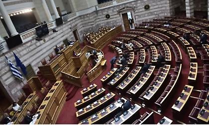 Βουλή - Τέμπη: Απορρίφθηκαν οι προτάσεις ΣΥΡΙΖΑ και ΠΑΣΟΚ για σύσταση προανακριτικής
