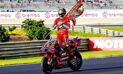 Πρωταθλητής ξανά στο Moto GP με νίκη στη Βαλένθια ο Μπανάια