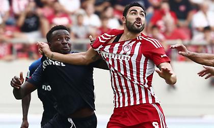 Νικολακόπουλος: «Ο λίμπερο Ιμπόρα και ο διαιτητής του αγώνα του Ολυμπιακού»