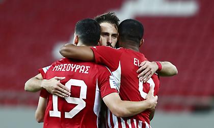 Σταματέλος: «Με πλάνο… Γουέστ Χαμ ο Ολυμπιακός θα παίξει με τη Φράιμπουργκ»