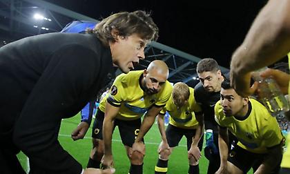 Τσακίρης: «Υπάρχει τεράστια επιθυμία για ευρωπαϊκή πρόκριση στην ΑΕΚ - Τα πλάνα ενδεκάδας του Αλμέιδα για Μπράιτον»