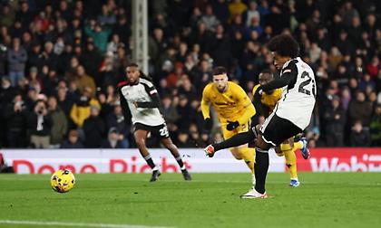 Πήρε τη ματσάρα με τη Γουλβς στα... πέναλτι η Φούλαμ!