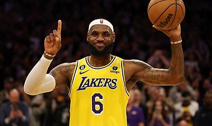 Πρώτος σε λεπτά συμμετοχής στην ιστορία του ΝΒΑ ο Λεμπρόν Τζέιμς