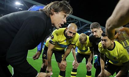 Τσακίρης: «Τι θέλει ο Αλμέιδα από τα χαφ της ΑΕΚ με την Μπράιτον»