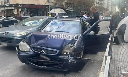 Θεσσαλονίκη: Καραμπόλα 3 οχημάτων στην Τσιμισκή - Ένας τραυματίας