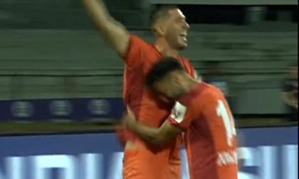 Ο Χατζηισαΐας πέτυχε γκολάρα στην Ινδία με γυριστή κεφαλιά και χωρίς να βλέπει εστία!