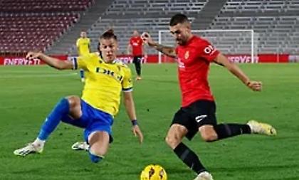 Έκαναν «μια τρύπα στο νερό» Μαγιόρκα, Κάντιθ