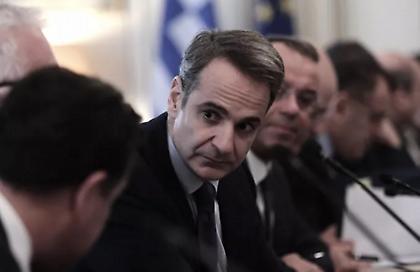 «Τελεία και παύλα» βάζει ο Μητσοτάκης στις απρέπειες του Σούνακ - Επιστροφή στην καθημερινότητα για την κυβέρνηση