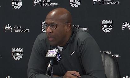 Μάικ Μπράουν: «Χρειάζεται χρόνο ο Βεζένκοφ, αλλά το θέλει και δουλεύει πολύ»