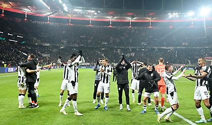 «Τι ζούμε!»: Το πάρτι των παικτών του ΠΑΟΚ με τον κόσμο