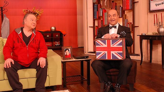 Μάρκος Σεφερλής at the theatre: «Δείπνο Ηλιθίων» – Δείτε το τρέιλερ