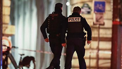 Επίθεση στο Παρίσι: Το προφίλ του δράστη – Στην αντιτρομοκρατική η έρευνα