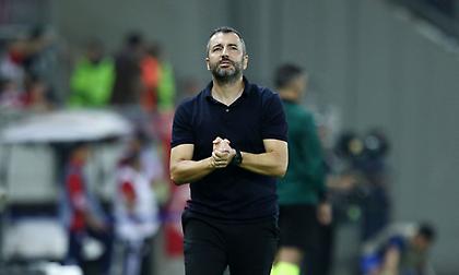 Σταματέλος: «Δεν διώχνεις έναν προπονητή αν δεν βρεις τον επόμενο - Δεν μπορεί να γυρίσει την κατάσταση ο Μαρτίνεθ»