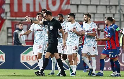 Χριστόγλου: «Νωθρός ο Ολυμπιακός, αλλά βρήκε απέναντί του Παπαπέτρου και Γκορτσίλα»